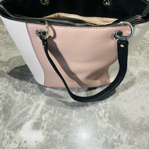 Guess Handbag Womens Medium Pink Logo Zip Satchel Purse Double Handles - Picture 4 of 5